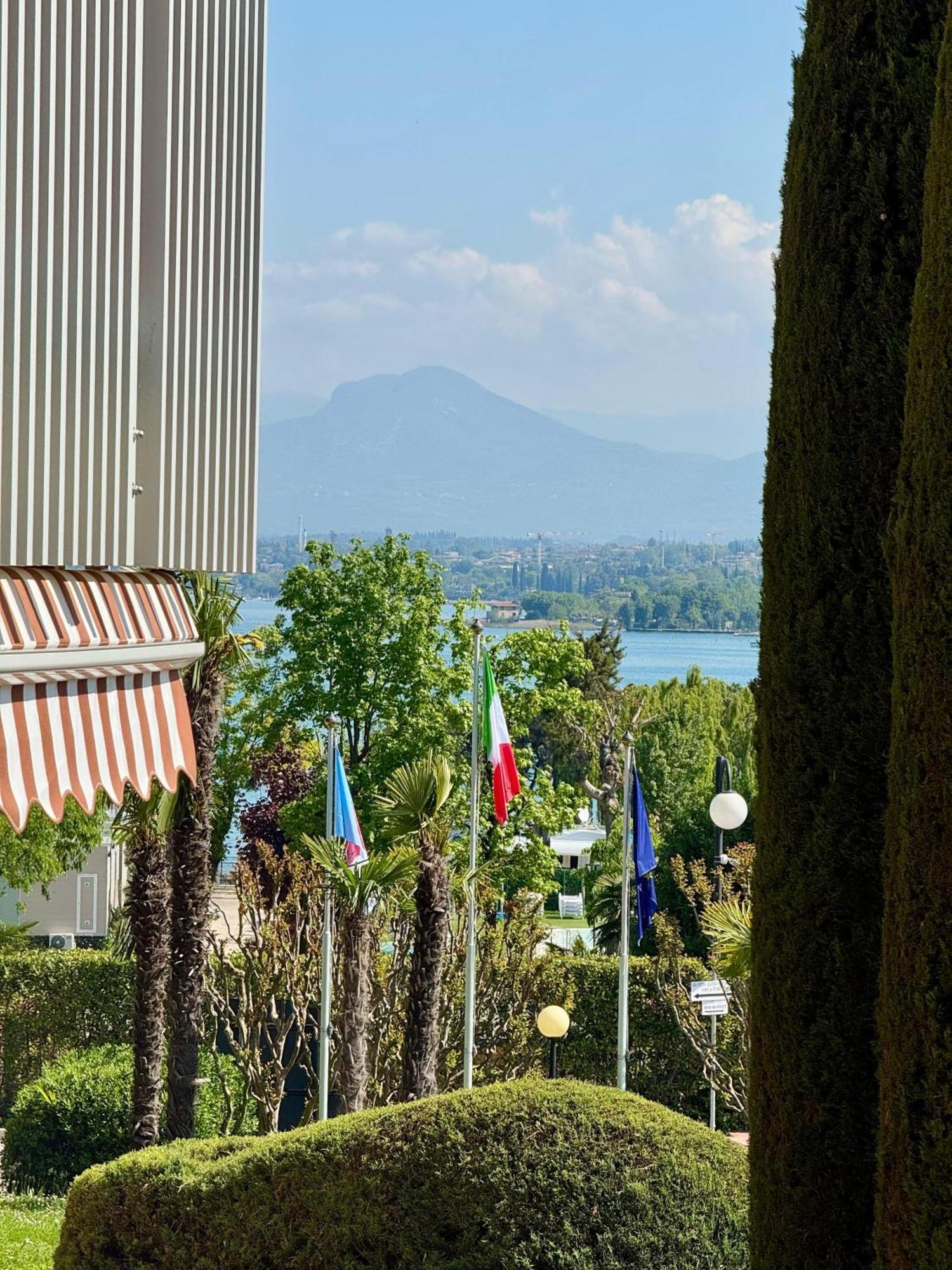 Easy Apartments Peschiera Peschiera del Garda Extérieur photo